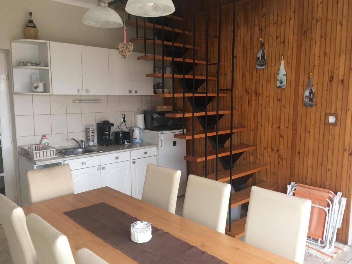 Hotel Tompos Vendeghaz Es Pince Villány Zewnętrze zdjęcie