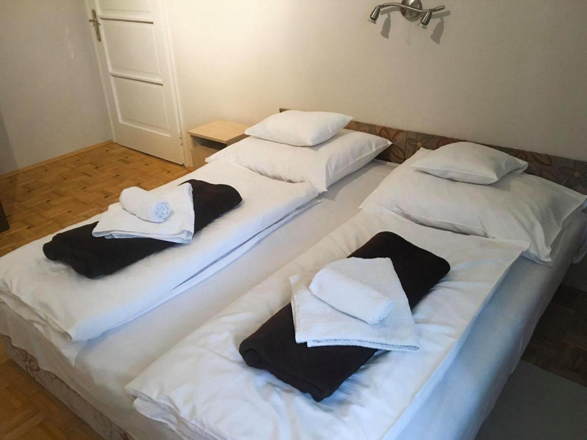Hotel Tompos Vendeghaz Es Pince Villány Zewnętrze zdjęcie